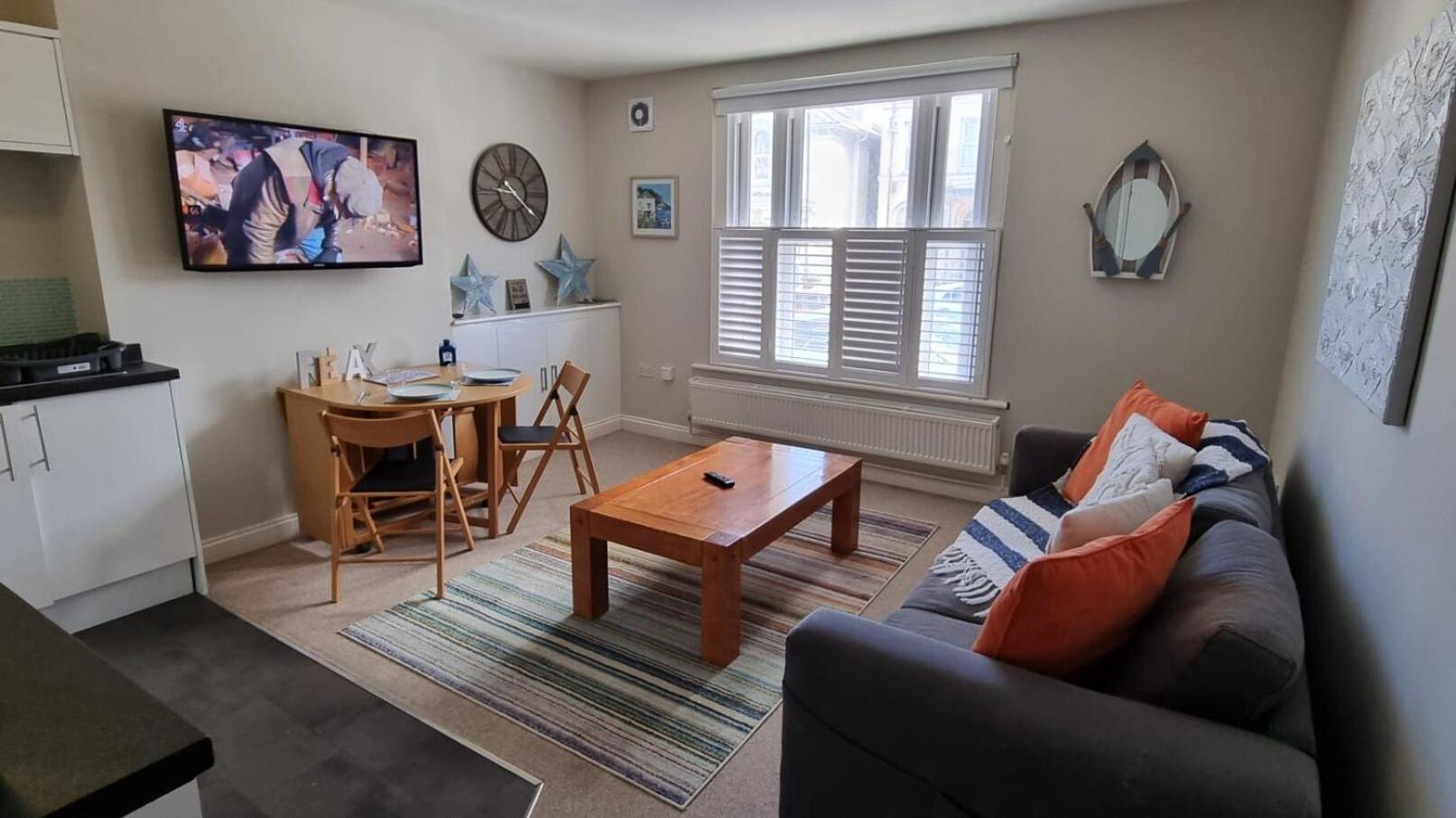 St Margaret'S Ground Floor And Lower Deck Apartment Ryde  Eksteriør bilde