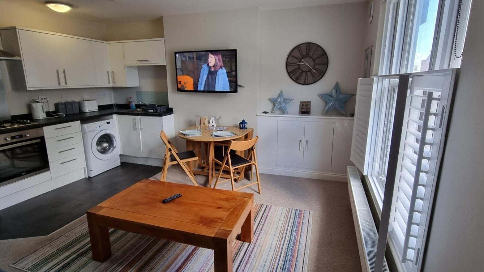 St Margaret'S Ground Floor And Lower Deck Apartment Ryde  Eksteriør bilde
